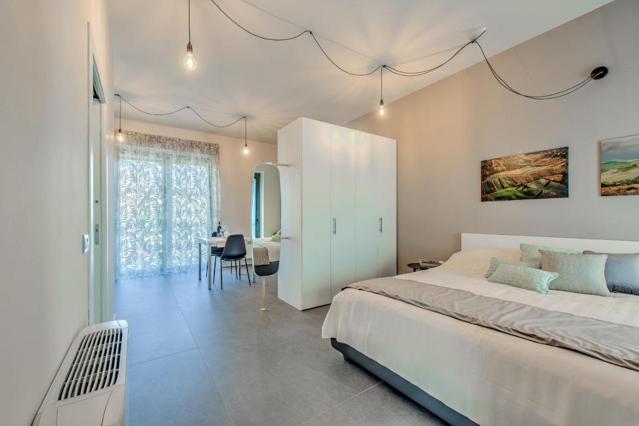 Casa Colbert, Barolo Apartment Bagian luar foto
